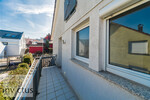 Coole 4-Zimmer-Maisonette-Wohnung mit Sonnenterrasse, Balkon u. Garage