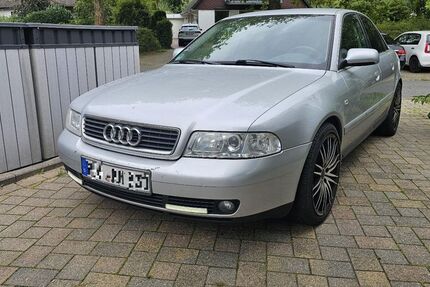 Audi A4 222.087 km 1.299 &euro; Börnsen 21039