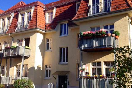 Schicke 2 Raum Wohnung im sanierten Altbau mit Balkon! Frei ab 31.03.2026! 2 zimmer