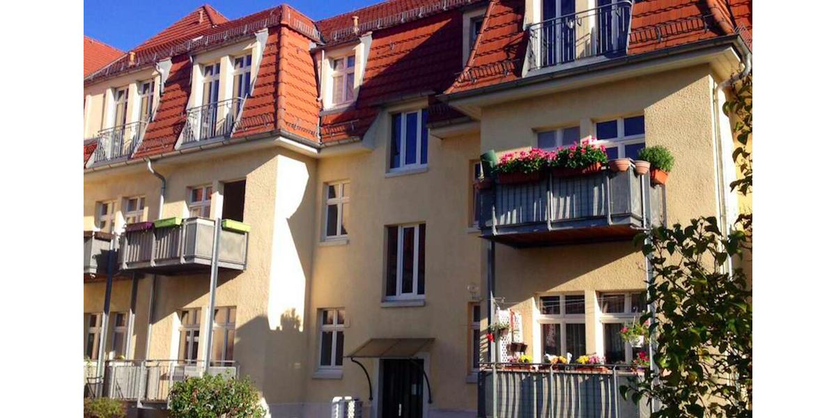 Schicke 2 Raum Wohnung im sanierten Altbau mit Balkon! Frei ab 31.03.2026! 2 zimmer