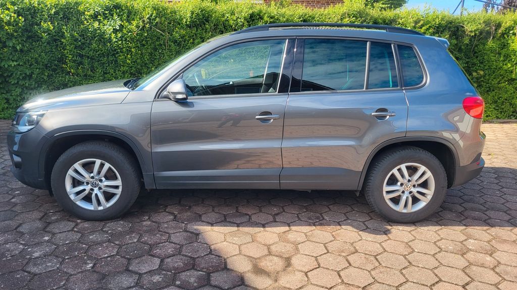 VW Tiguan 165.000 km 7.200 &euro; Kankelau 21514