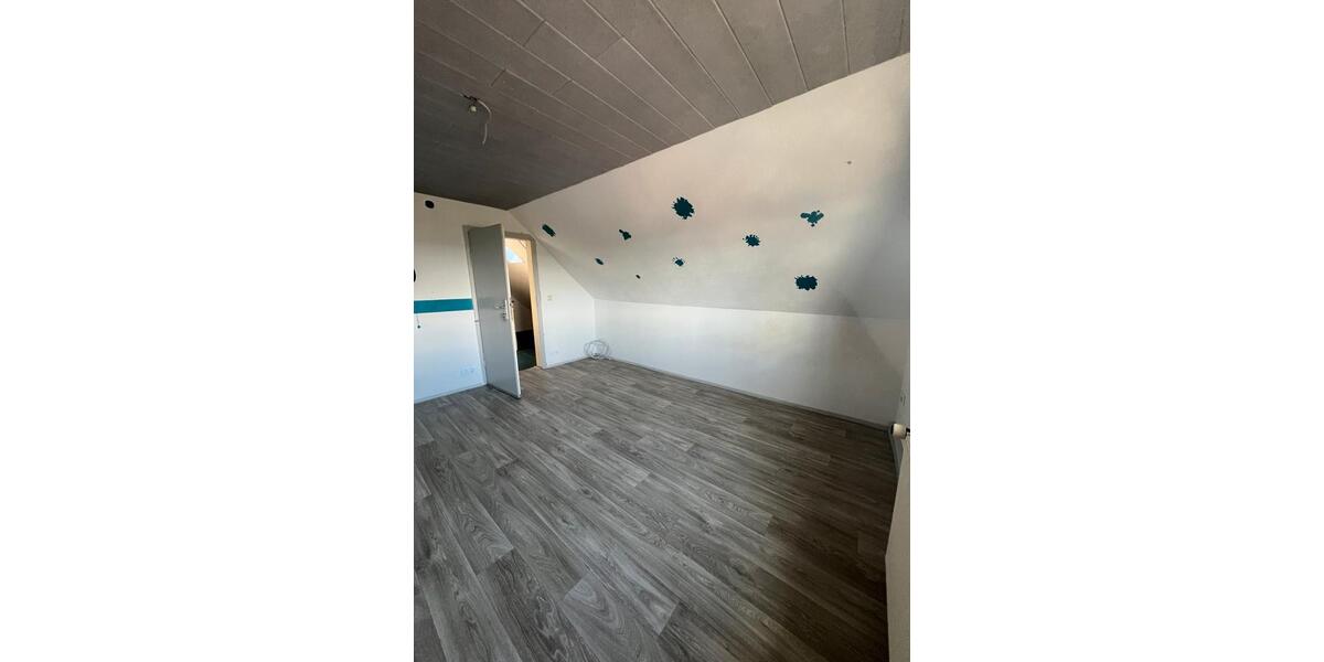 Reihenhaus Pößneck - 3 Zimmer, 100 m&sup2;, 120.000&euro; | Angebot:26589183