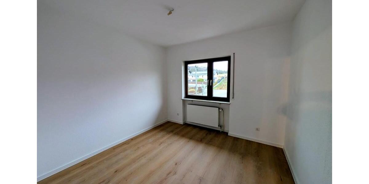 Reihenhaus Bruchsal - 5 Zimmer, 180 m&sup2;, 1.700&euro; | Angebot:25309753