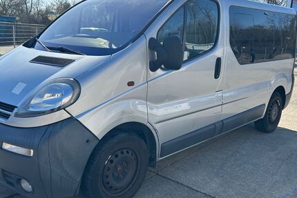 Opel Vivaro 331.000 km 2.999 &euro; Rostock 18106