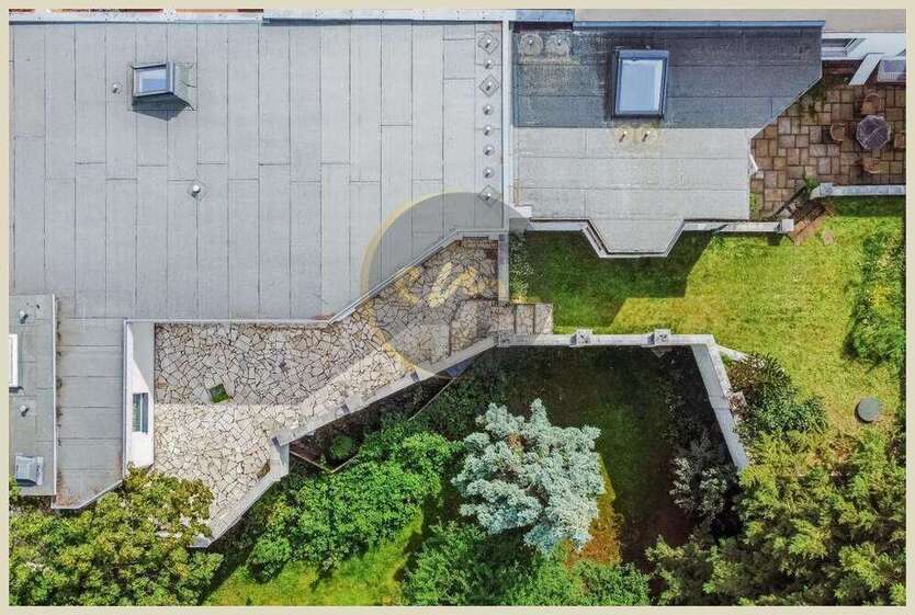 Büro in Berlin 2.180.500 € 574.55 m²