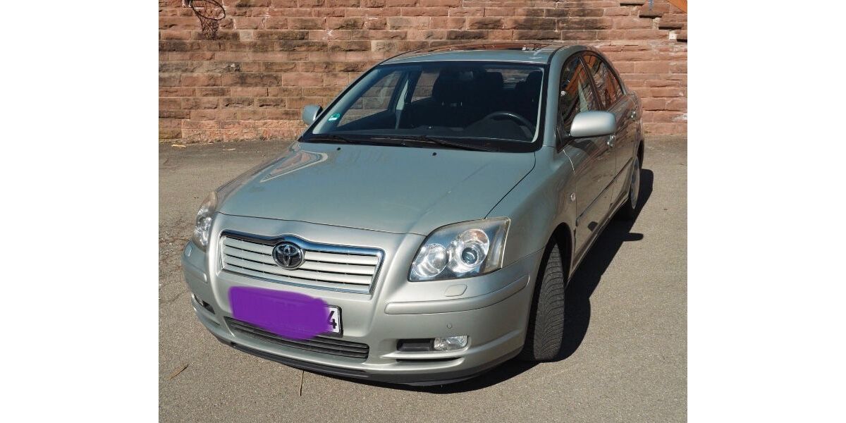 Toyota Avensis 128.400 km 5.600 &euro; Sigmaringen 72488