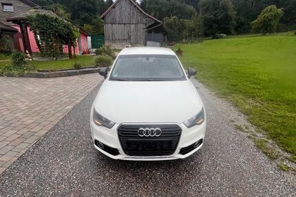 Audi A1 163.000 km 7.800 € Niederviehbach 84183