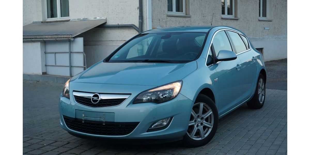 Opel Astra 173.500 km 3.100 &euro; Dresden 01067