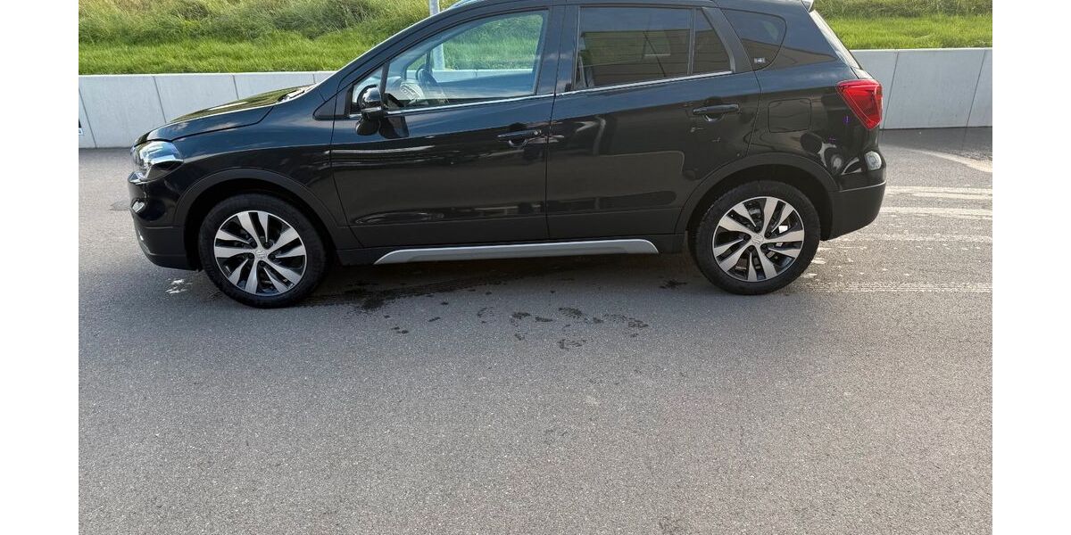 Suzuki (SX4) S-Cross 57.200 km 17.900 &euro; Bischofsmais 94253