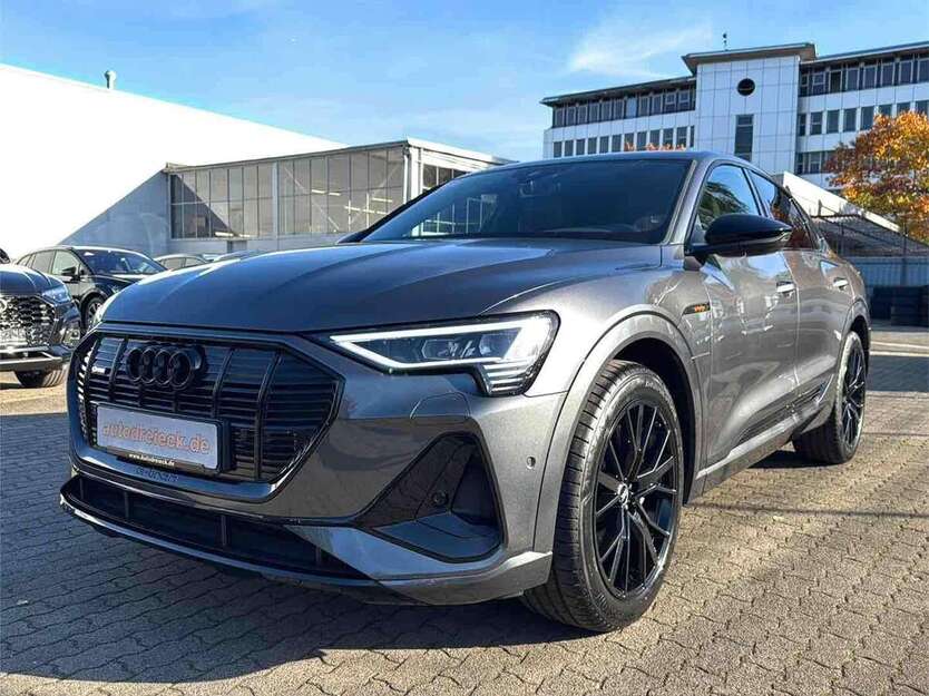Audi e-tron 9.131 km 36.950 € Hamburg 22047