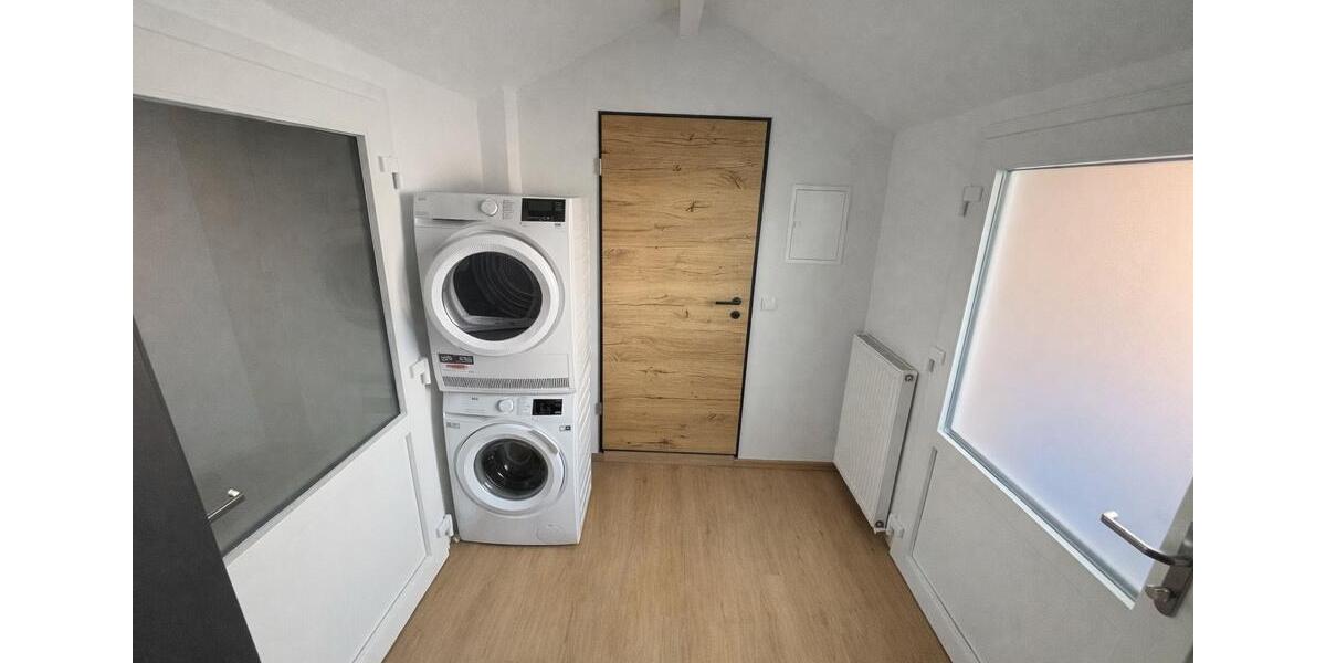 Modern saniertes Haus zu vermieten 4 zimmer