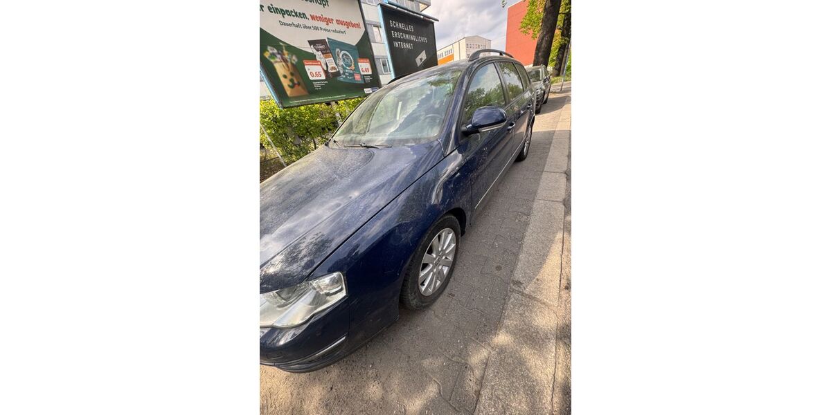VW Passat 301.456 km 1.500 &euro; Berlin 12103