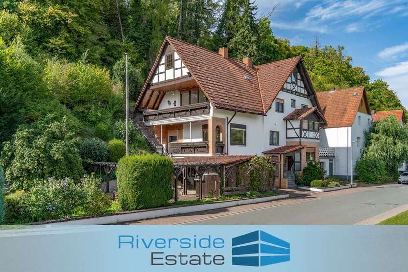 Haus zum Kaufen in Lügde 249.000 € 227 m² 8 zimmer