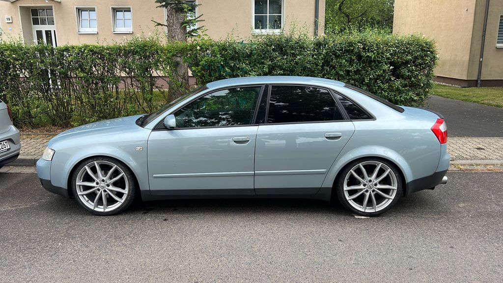 Audi A4 220.000 km 4.400 &euro; Neukieritzsch 04575