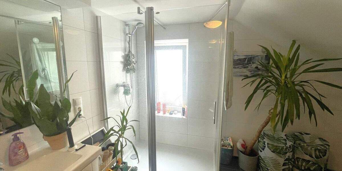 Etagenwohnung Bonn Zentrum - 2 Zimmer, 55 m&sup2;, 900&euro; | Angebot:25862263