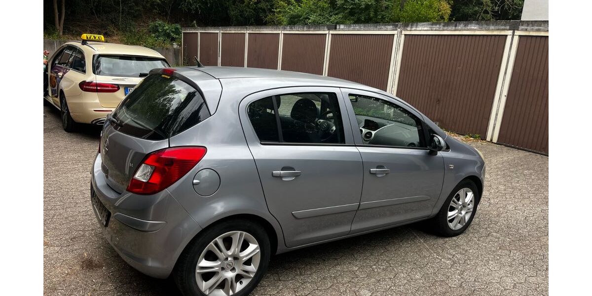 Opel Corsa 199.000 km 1.340 &euro; Bonn 51990