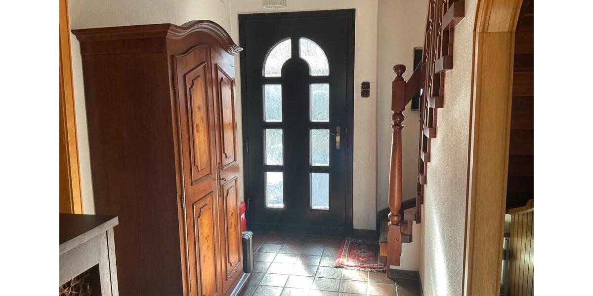 Reihenhaus Püttlingen - 8 Zimmer, 170 m&sup2;, 264.000&euro; | Angebot:25962423