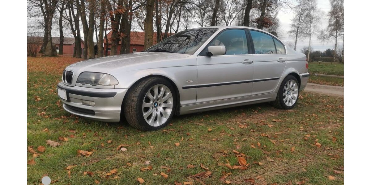 BMW 330 320.459 km 2.350 &euro; Harpstedt 27243