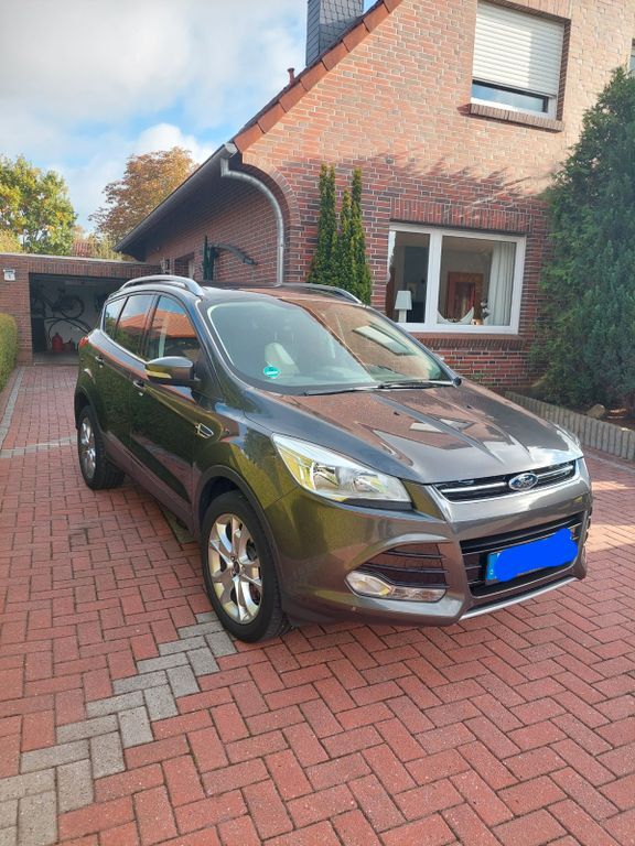 Ford Kuga 144.500 km 10.950 € Wittmund 26409