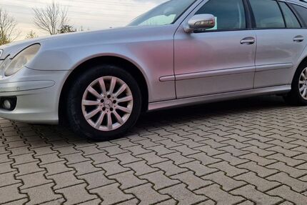 Mercedes-Benz 280 281.200 km 4.700 &euro; Kettig 56220