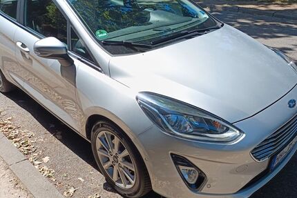 Ford Fiesta 105.670 km 8.888 &euro; Hamburg 22589