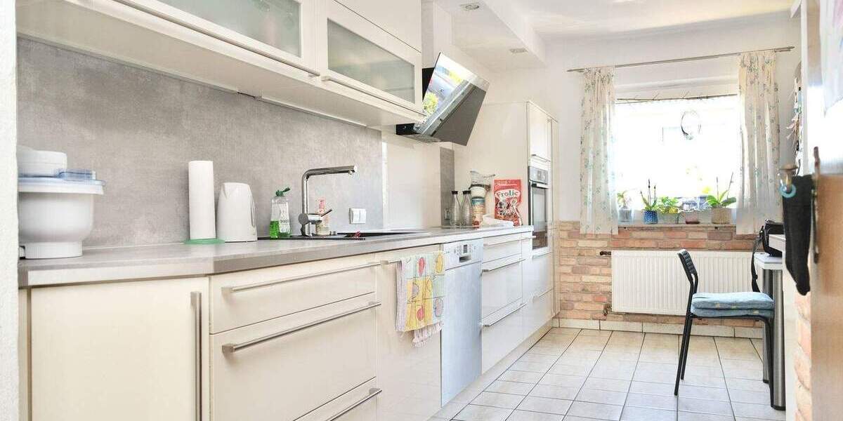 Reihenmittelhaus Neuss Gnadental - 5 Zimmer, 79 m&sup2;, 349.000&euro; | Angebot:24825870