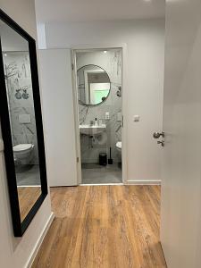 EINZIEHEN UND WOHLFÜHLEN IN LUXURIÖSER WOHNUNG - Erdgeschoßwohnung Karlsruhe Mühlburg | Angebot:25591489