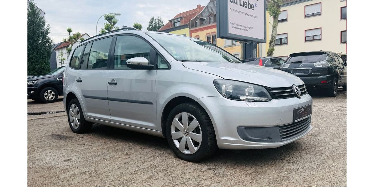 VW Touran 147.000 km 8.400 &euro; Saarbrücken 66115