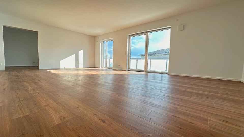 Etagenwohnung Cham - 4 Zimmer, 133 m&sup2;, 1.230&euro; | Angebot:26603948