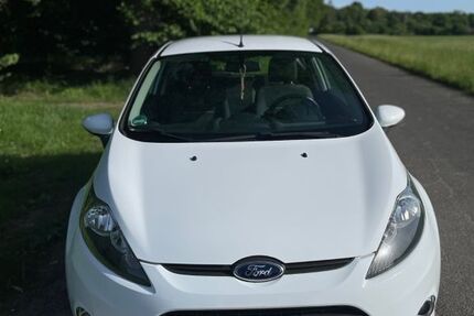 Ford Fiesta 70.200 km 5.499 &euro; Braunschweig 38126