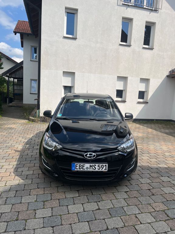Hyundai i20 130.305 km 4.600 € Baldham 85598