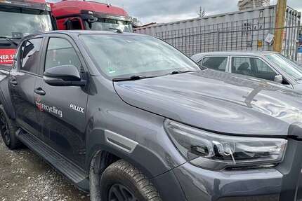 Toyota Hilux 100.000 km 38.500 € München 81243