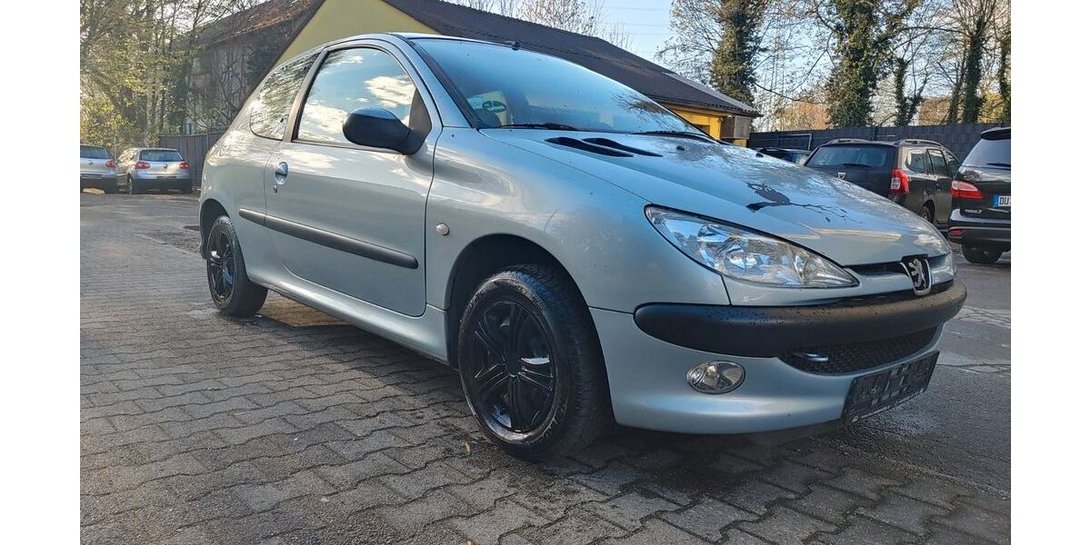 Peugeot 206 134.500 km 1.599 &euro; Essen 45326