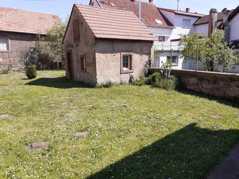 Ehemaliges Pfarrhaus mit Scheune und Stallungen zimmer