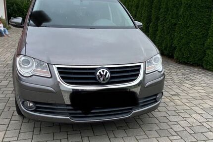 VW Touran 195.394 km 3.500 € Naundorf 04769