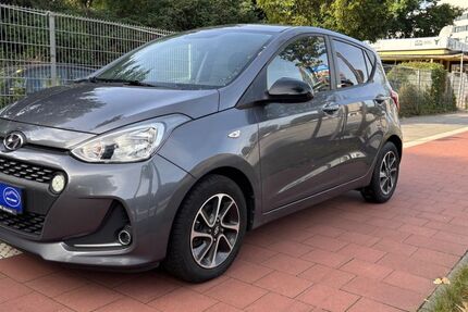 Hyundai i10 98.000 km 9.250 € Hamburg 20097
