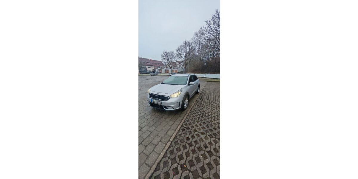 Kia Niro 91.000 km 17.000 &euro; Brigachtal 78086
