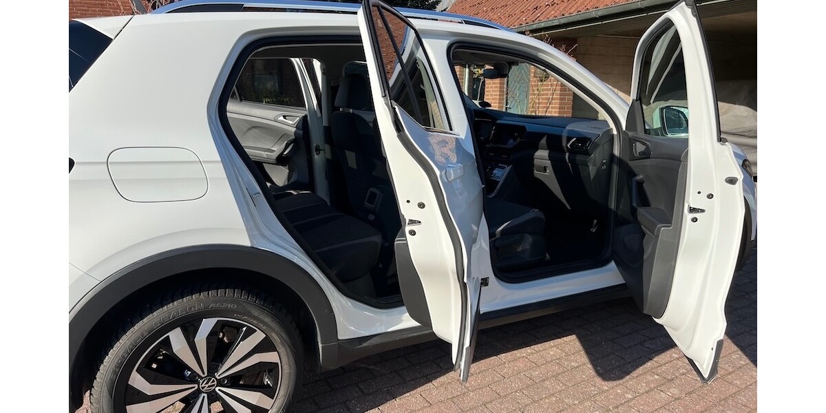 VW T-CROSS STYLE 1.5 TSI 15.500 km 27.400 &euro; Sandesneben 23898