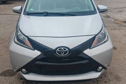 Toyota Aygo (X) 153.000 km 4.900 &euro; Fürstenfeldbruck 82256