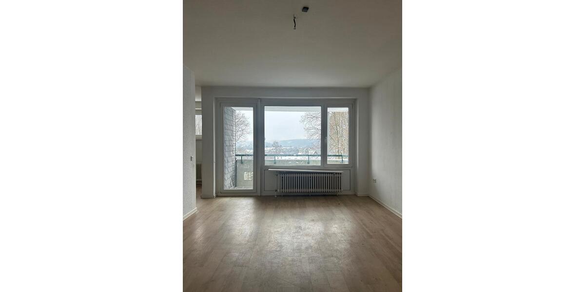 Etagenwohnung Remscheid Lüttringhausen - 4 Zimmer, 94 m&sup2;, 651&euro; | Angebot:24472517