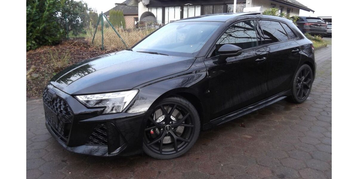 Audi RS3 1.900 km 62.900 &euro; Fassensdorf 23701