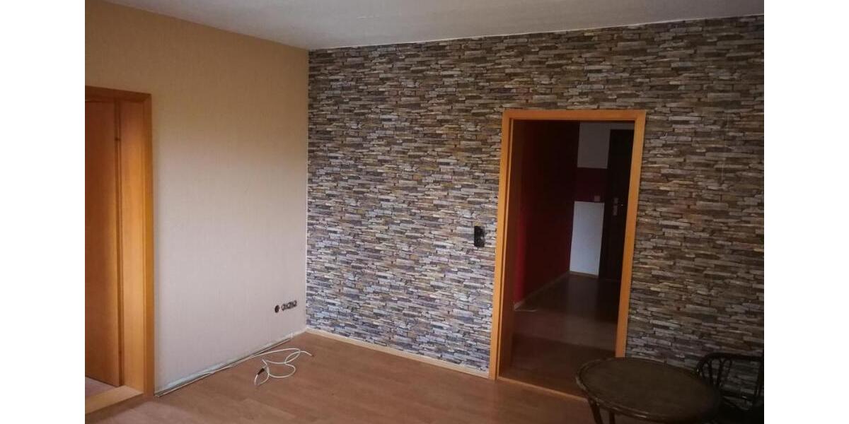 Dachgeschoßwohnung Reinsdorf - 3 Zimmer, 49 m&sup2;, 350&euro; | Angebot:26603588