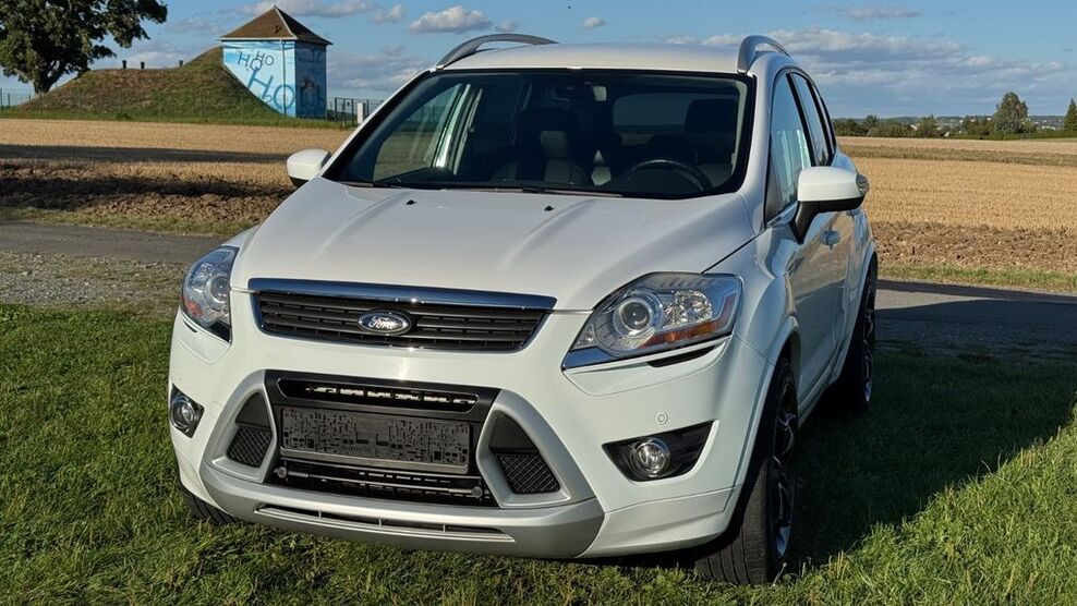 Ford Kuga 126.000 km 10.900 € Greiz 07973