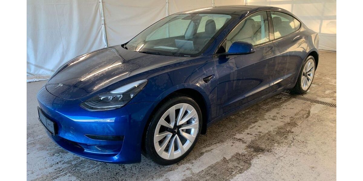 Tesla Model 3 31.530 km 27.350 &euro; Steinbach-Hallenberg OT Herges-Hallenberg 98587