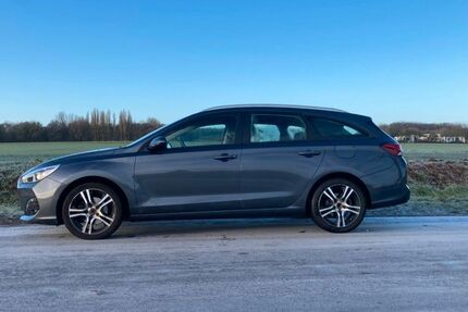 Hyundai i30 101.000 km 11.990 &euro; Herten 45701