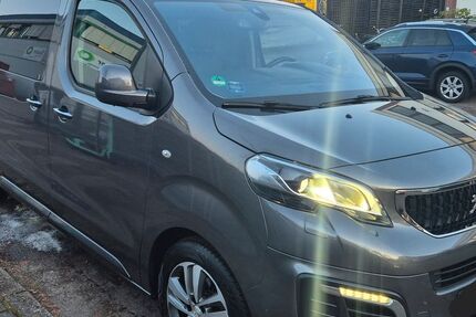 Peugeot Traveller 91.000 km 25.999 &euro; Hamburg 22415