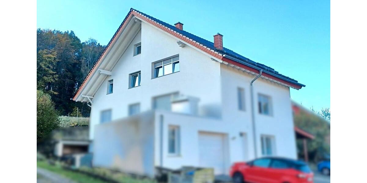 Zerf: DG-Wohnung (KfW55) mit ausgebautem Dachboden ab 01.10.2025 frei 5 zimmer