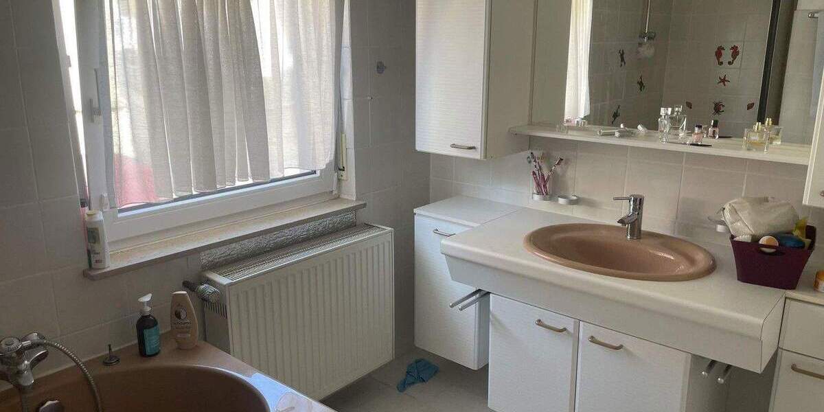 Mehrfamilienhaus, Wohnhaus Buseck Alten-Buseck - 7 Zimmer, 280 m&sup2;, 309.000&euro; | Angebot:25782526