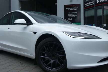 Tesla Model 3 49.899 km 33.800 &euro; Berlin 13156
