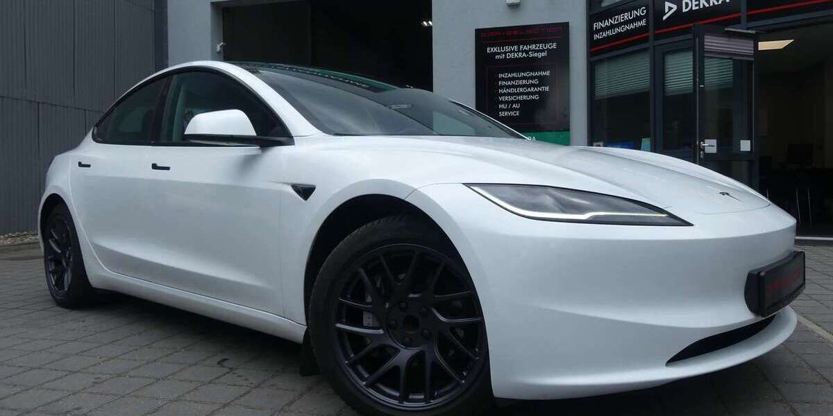 Tesla Model 3 49.899 km 33.800 &euro; Berlin 13156